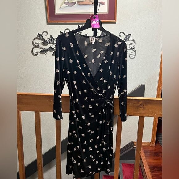 EUC Anne Klein Black Floral Wrap Dress Size 8 #069 - Picture 1 of 6
